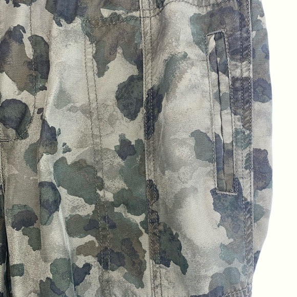 Anthropologie army green watermarked camo thin soft jogger pants size Small - Picture 6 of 7